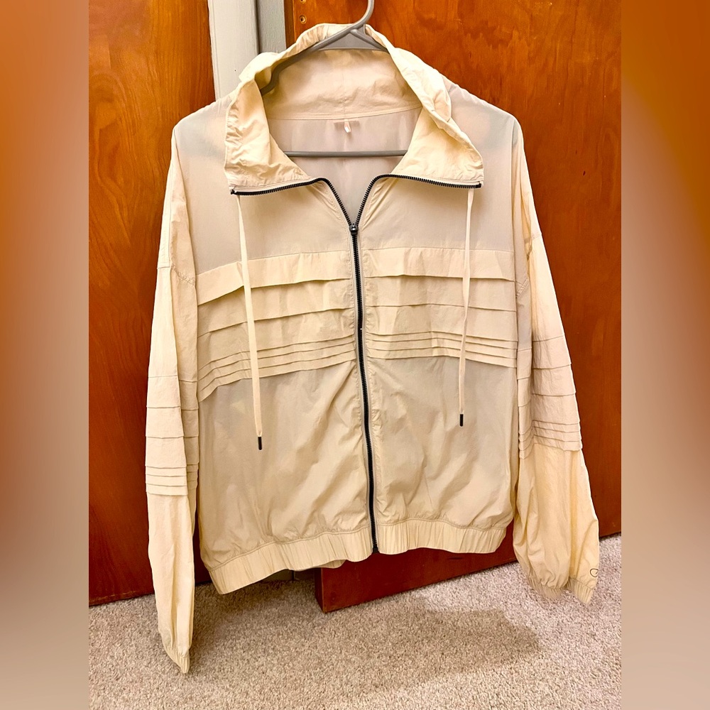 NWOT CALIA by Carrie Underwood, Crinkle Jacket, Size Medium, Ivory Color